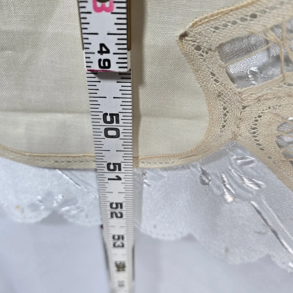 VTG Cream Battenburg‎ Lace Floral Embroidered Table Runner 51x15 Scalloped Edge
